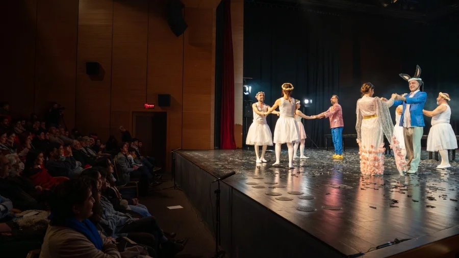 DBŞT Shakespeare ile izleyicileri büyüledi