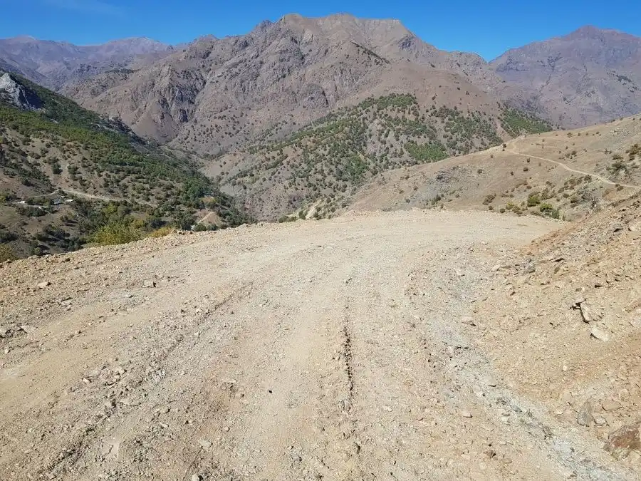 Kulp'ta Dağlık Bölgelere Yeni Yol Çalışmaları Başladı